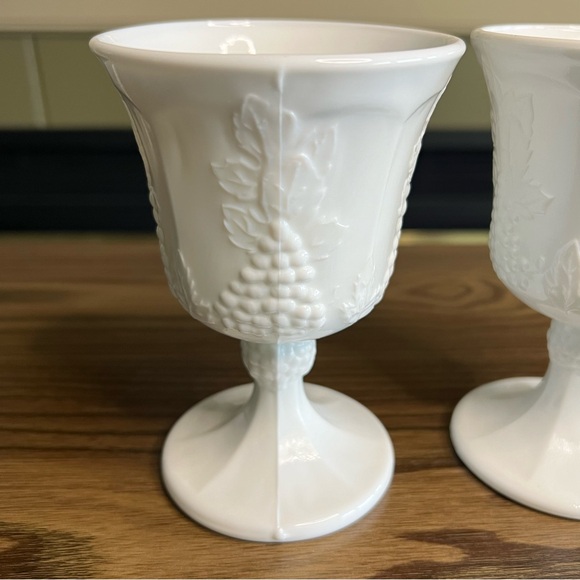 Vtg Milk Glass Goblets - Picture 5 of 10
